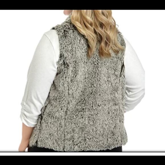 Woman’s Democracy Fur Vest Size 3X - Picture 4 of 8
